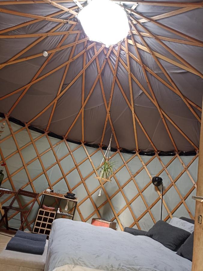 L'Echappee Au Jardin, Yourte Bucolique Godinne Exteriör bild