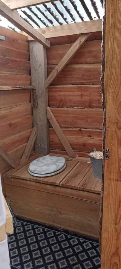 L'Echappee Au Jardin, Yourte Bucolique Godinne Exteriör bild